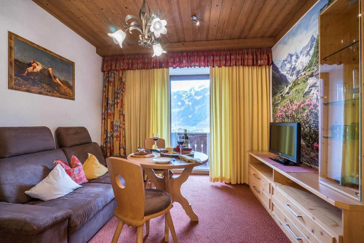 Aparthotel Gallahaus Zell am Ziller Buitenkant foto